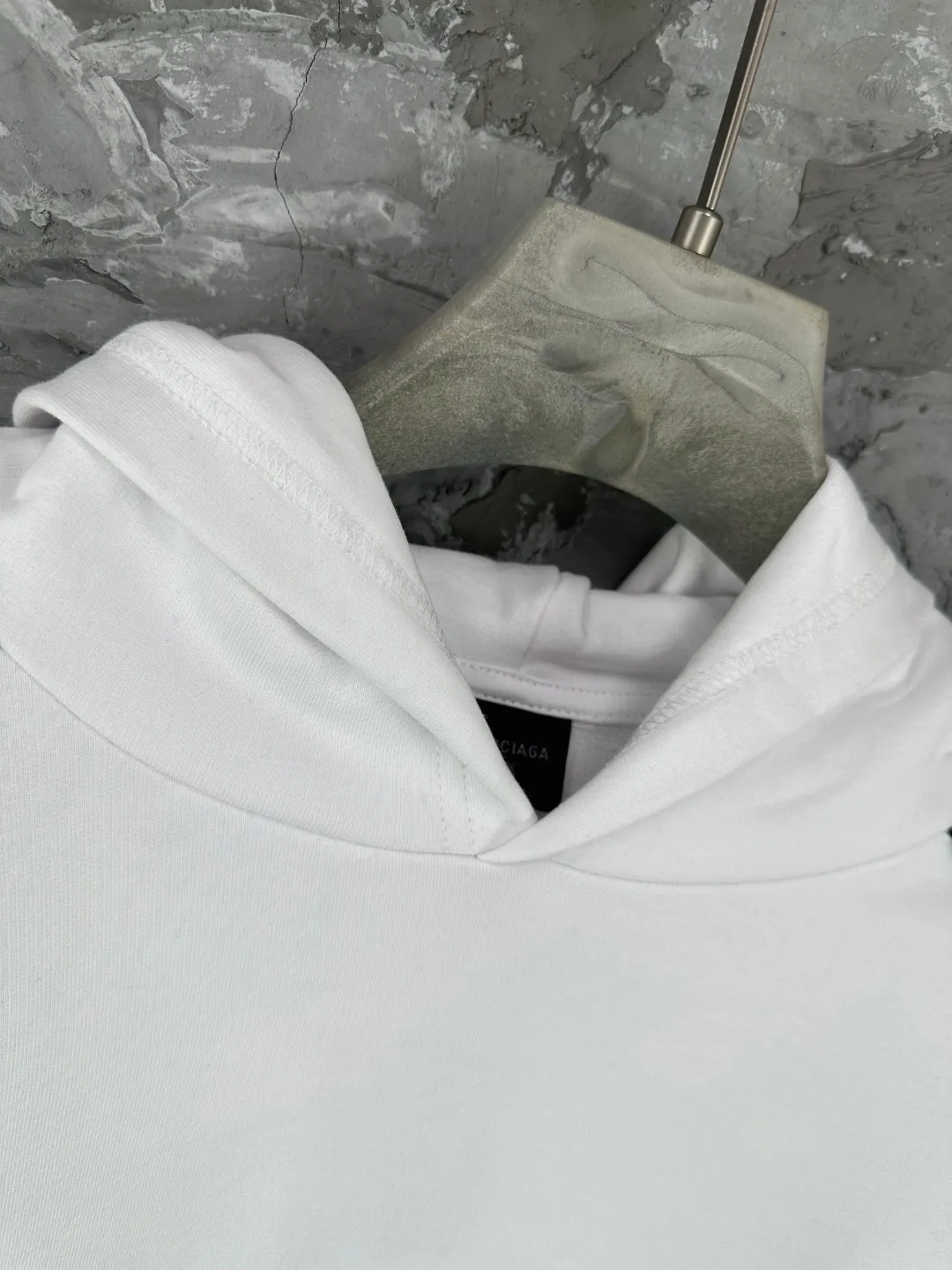 BALENCI*GA . . . . . . 460g . Same Style -Color：Black White -SIZE：Xs S M L 8987#